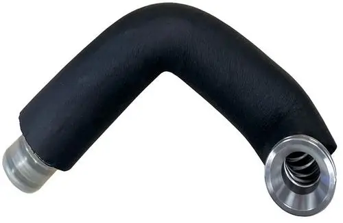 Wellrohr mit gebogener Form und metallischem Anschluss. Es zeigt eine Isolierung und gehört zu einem Wolf Hybridset.